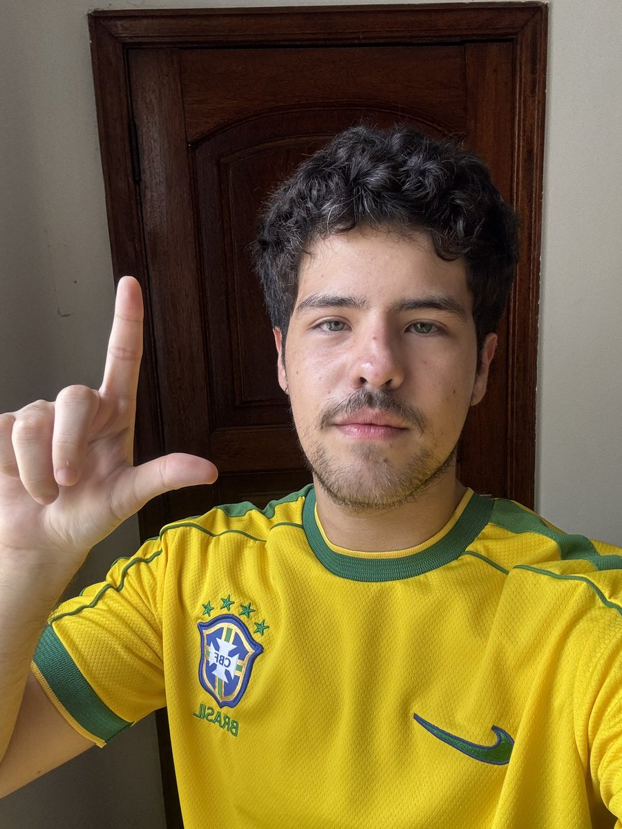 maulopendes's tweet photo. O verde e amarelo são da democracia. 

O verde e amarelo são dos verdadeiros patriotas que não abaixam a cabeça pro sistema.

#OVerdeAmareloENosso https://t.co/GLBSRewOJf