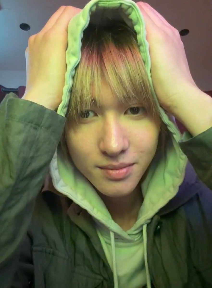 6xedk's tweet photo. @martinmetricsvn Cuteness overloaded 

MARTIN IN PRISMATIC LIGHT
#MARTINInPlainSight 
#MARTIN #마틴 https://t.co/aXGvl3hOpf