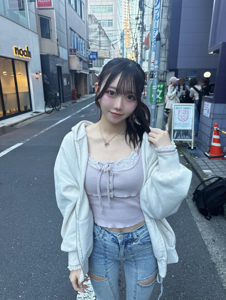NEF_kiari1228's tweet photo. ポニーテール♩ https://t.co/FsqF2fuJem