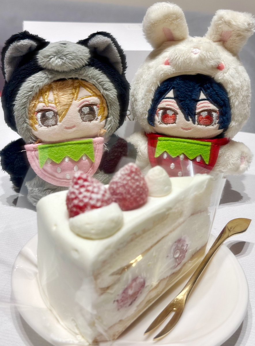 yugawa_a36's tweet photo. (こんな時間だけど)ケーキ食べるよ！！！ https://t.co/BUmWRTAXTY