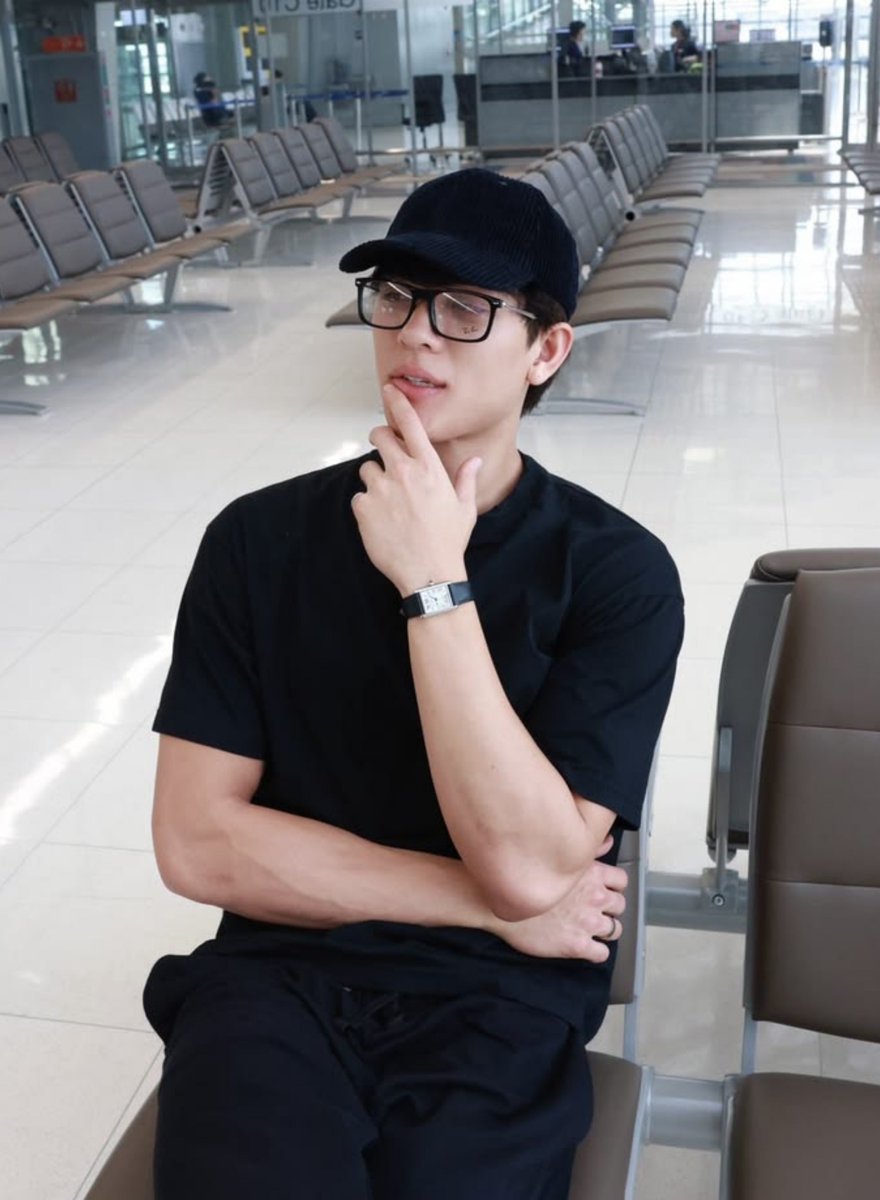 zybrowniee's tweet photo. 🐻: “punya aku kan punya kamu juga” 

#RoundOneSeries https://t.co/ITKMJ1Nhud