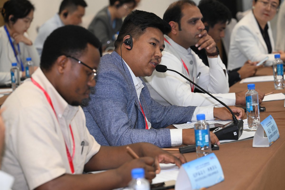 HereIsNanjing's tweet photo. 📰 How can journalists adapt to AI-driven media change?
On Oct. 16, journalists from 13 countries discussed AI, professional skills, fact-checking and digital verification at the 2026 Belt and Road Journalists Forum in Nanjing.
#Journalism #Nanjing #lensonjiangsu https://t.co/9stjqt4meP