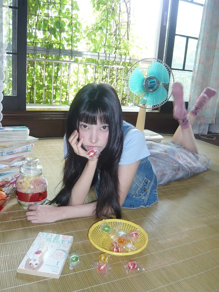 nchyunah's tweet photo. @FuzznFun yunah (2004) https://t.co/zsmvB0DWN5
