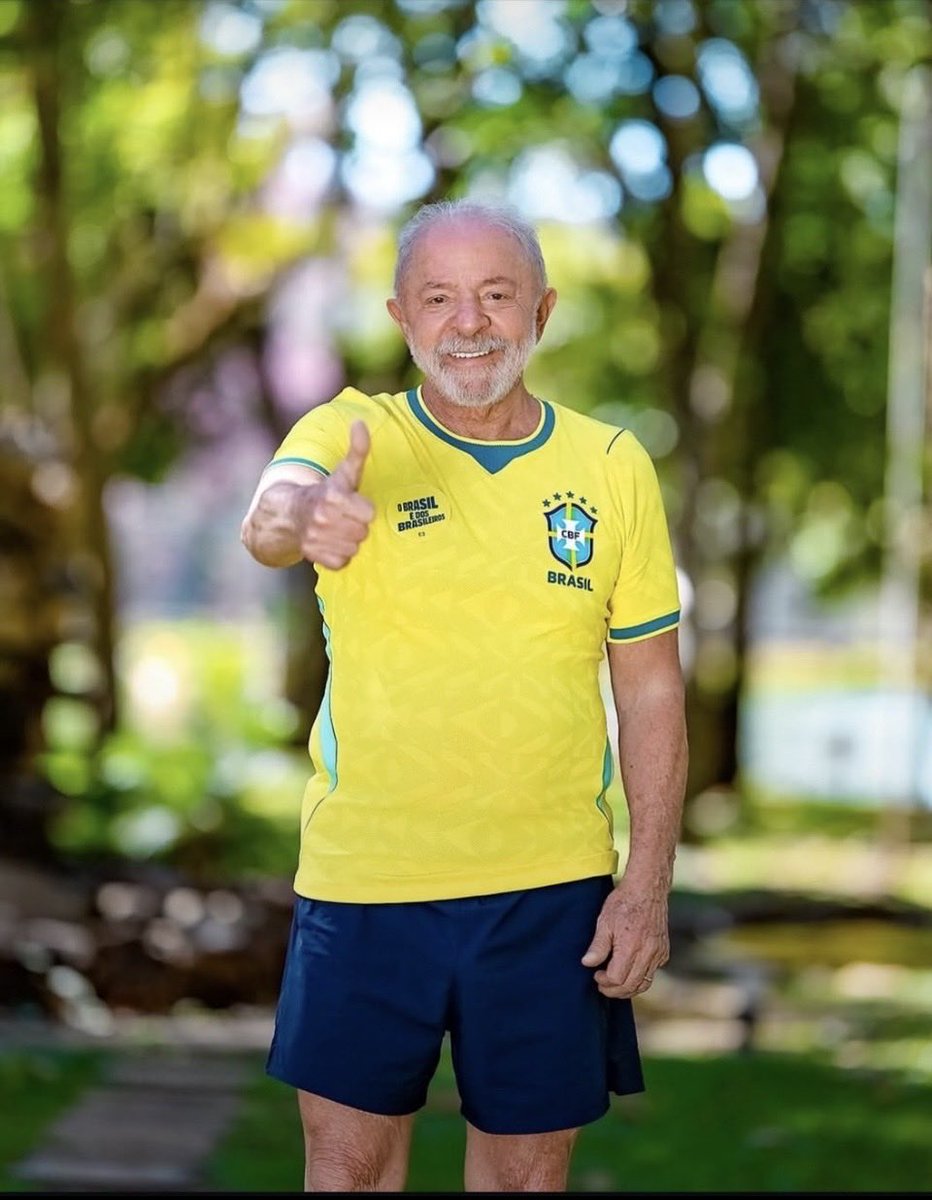 ColetivoSalaPT's tweet photo. Resgatamos a nossa bandeira, o nosso orgulho e o nosso Brasil.
 
O VERDE AMARELO É NOSSO
#OVerdeAmareloENosso https://t.co/EK9CoR4R1E