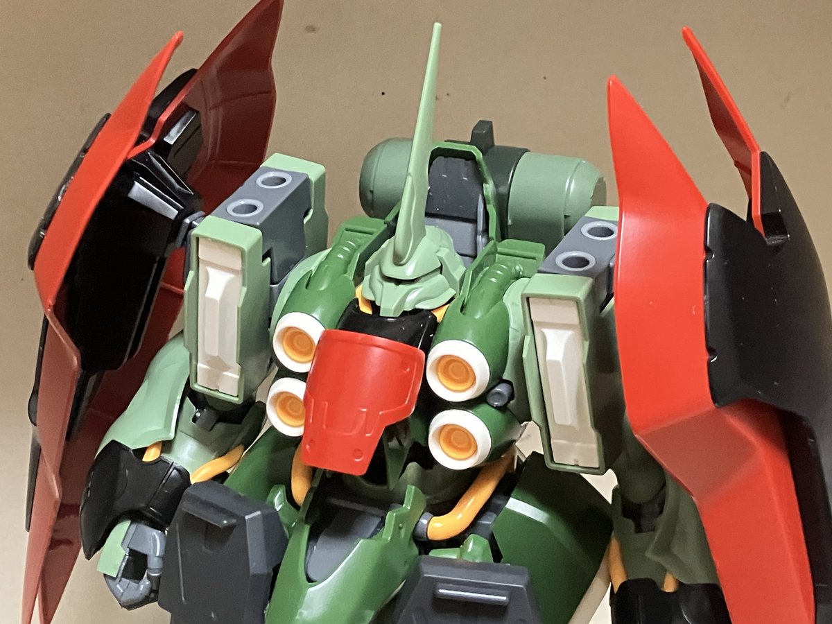 zirai_gochooo's tweet photo. クシャトリヤ君、バックパックないんだね。じゃあそんなキミにはこれだ！
ギラドーガのバックパック〜🎒 https://t.co/5gX1jjicYN