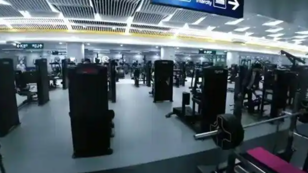 zxx_lab's tweet photo. 这个有点东西
广州地铁站里能打匹克球了
国庆两站接待超 5500 人次 https://t.co/cvqv0Vlw45