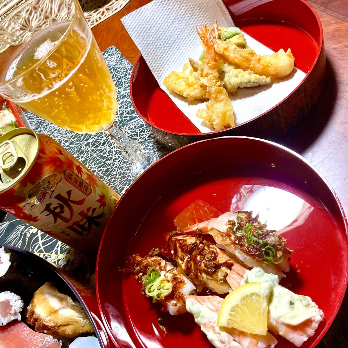kai_sen_ryu's tweet photo. 私の身体が弱ってヘロヘロと聞いてMさんより🍣🍣🍣の差し入れを頂きました╰(*´︶`*)╯❤️🍣

本当に有難いです😢
✨神✨ですね❣️😭

お陰様で少しずつ回復❤️‍🩹して来ました☺️
温かい御心に感謝、感激です♪
ありがとうございます https://t.co/aMALoUm4pD