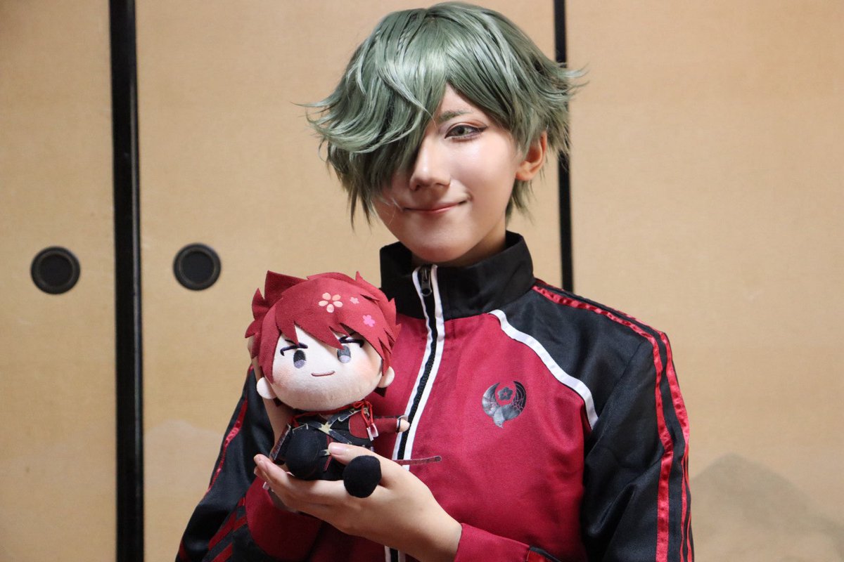 furiri00's tweet photo. 【cos/コスプレ】
刀剣乱舞No.55  鶯丸

わんぱくかねひらといっしょ🍵

#突如開始のたこ焼きぱーちー1011
📸@uzuten0314 https://t.co/ddnbXOFSOJ