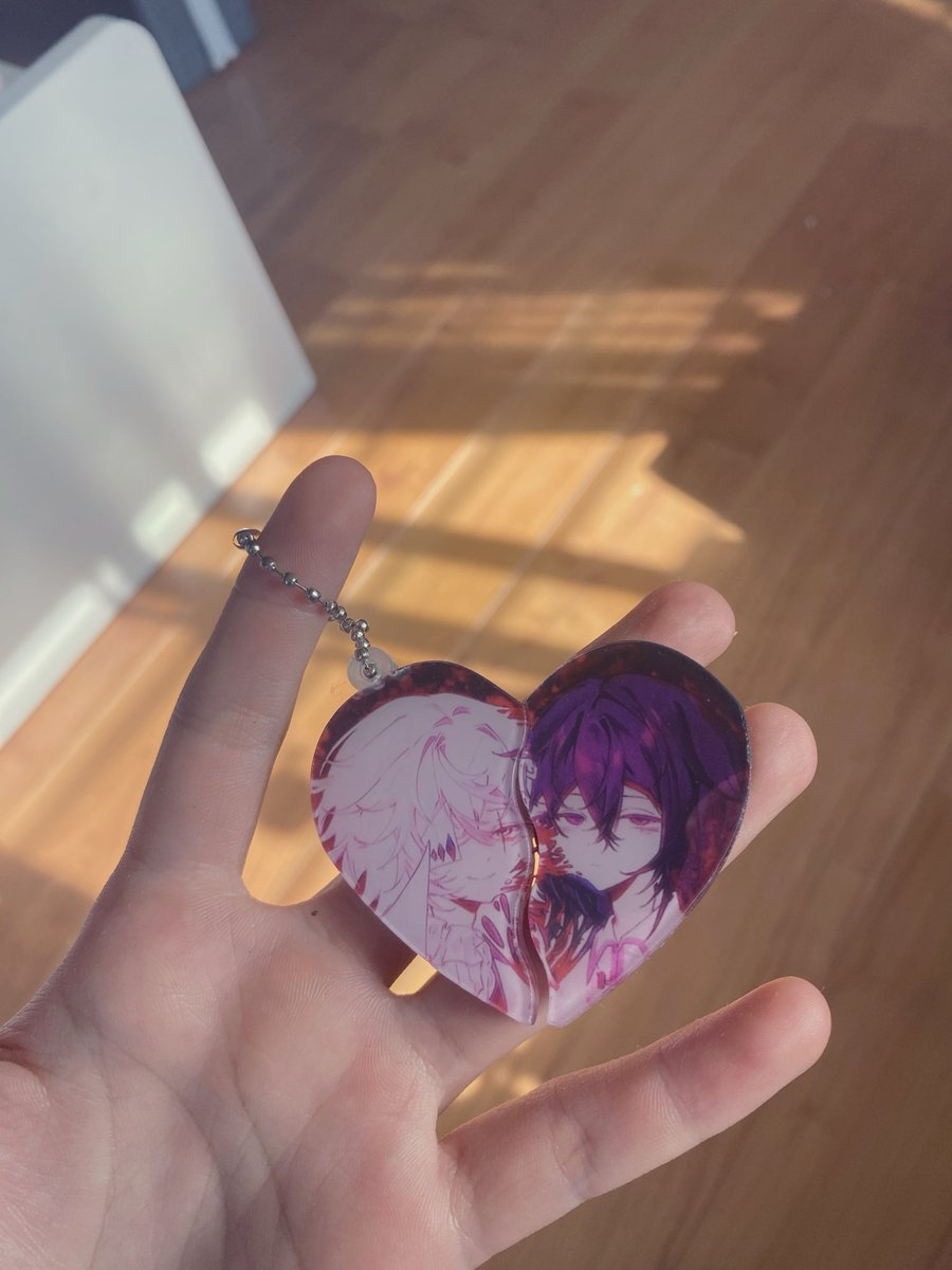 Pangimfyo's tweet photo. My fyolai keychain js arrived I love them smm🥹🥹 
THEYRE SO CUTE TGT ASHAJSJAJJ
#fyodor #nikolai #fyolai #bsd #keychain https://t.co/kiPEZdb4T7