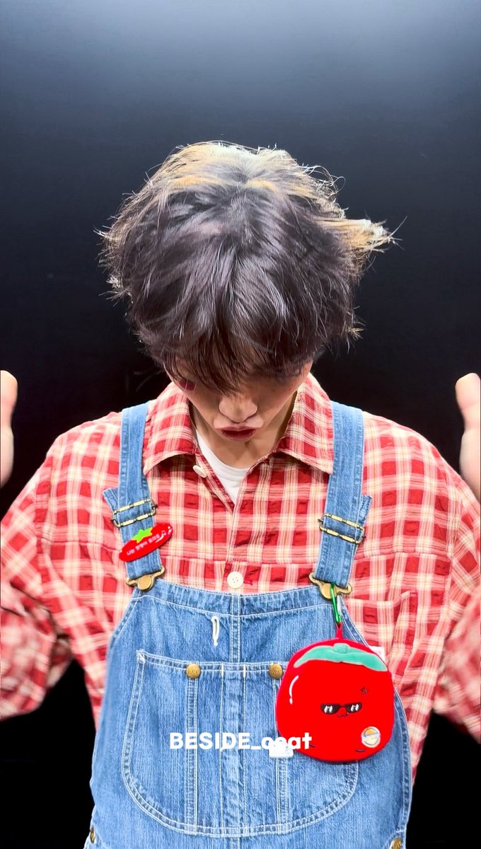 BESIDE_ccat's tweet photo. 두눈꼬옥감고 손뽀뽀 날리기전에 입술 장전하는거 진짜 개귀여움 ㅠㅠㅠㅠㅠㅠㅠㅠㅠㅠㅠ탯랑아…… 뽀뽀 한번 하겟다고 이러는 거 걍 유죄임 

#태산 #TAESAN https://t.co/wffzs4wCcV