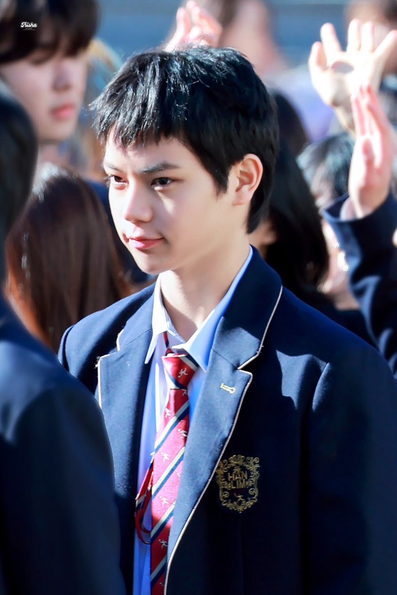 Shdusg31's tweet photo. 왜 이리 빨리 남자가 됐어…… https://t.co/ZoxKBt4jWd