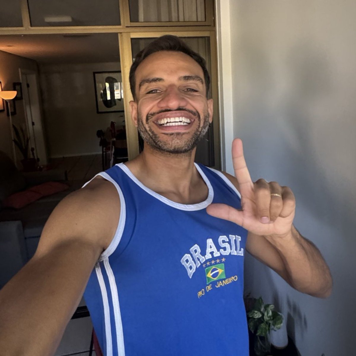 fabiofelixdf's tweet photo. #NossaBandeiraEVerdeEAmarela https://t.co/ucY0EbCr8e