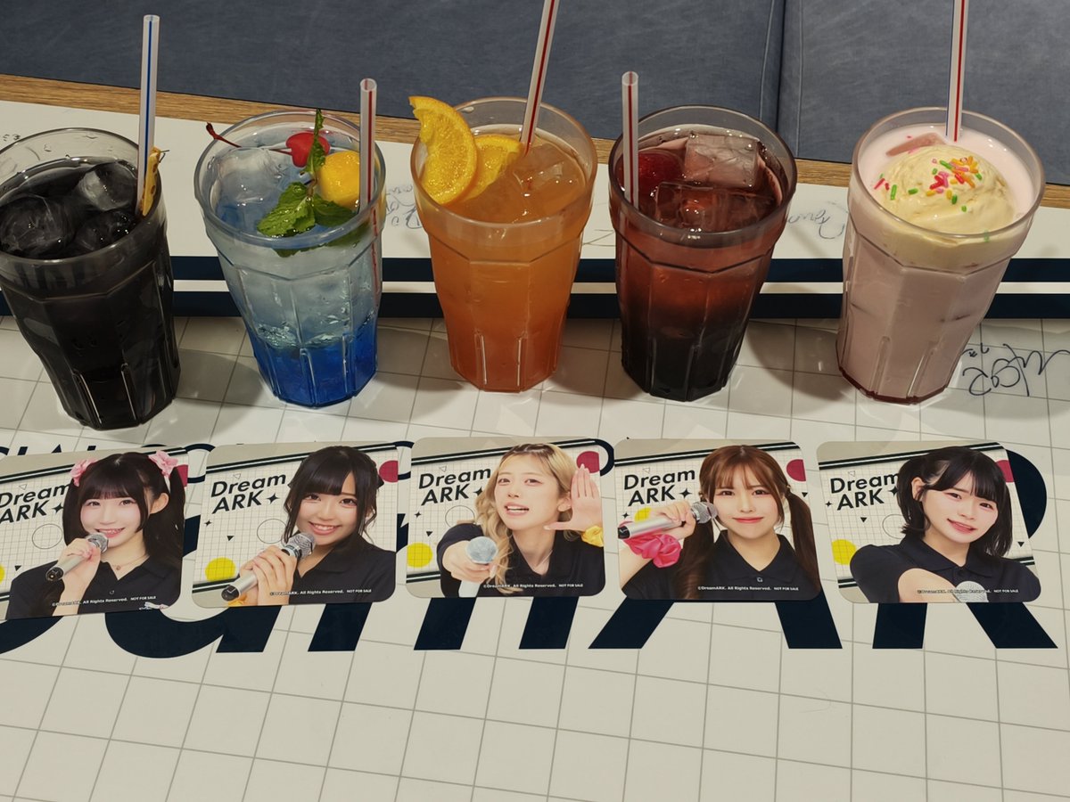 kiritoOG's tweet photo. カラオケの鉄人 大ガード ルーム
アニソンで埋めてごめん(歌えるわけではない)
#DreamARK https://t.co/T0BwCEQK62