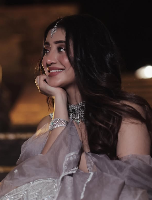 AnjuPrajap58556's tweet photo. #elvishyadav  #shivangijoshi https://t.co/wiXurygghp