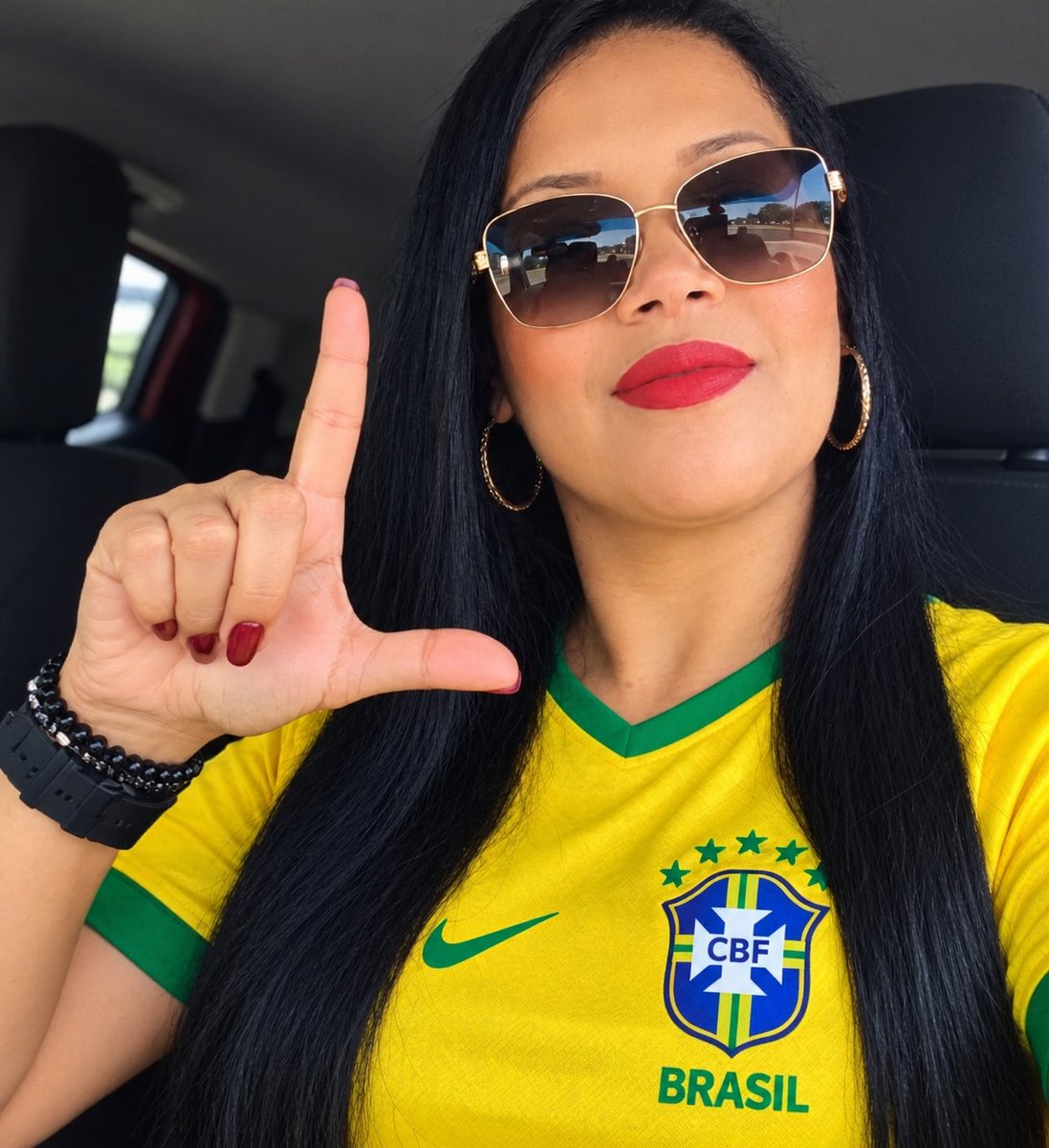AnaAlves1790696's tweet photo. #NossaBandeiraEVerdeEAmarela https://t.co/gA9YsOICg0