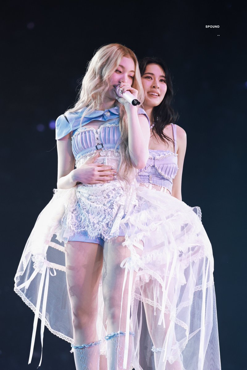 _sPoundK_'s tweet photo. มาเป็นพยานรักแหละ

THE WORLD BETWEEN LINGORM D1 #LingOrmBetweenUsConcertD1
#LingOrm #หลิงออม https://t.co/Xn1pMXzOr4