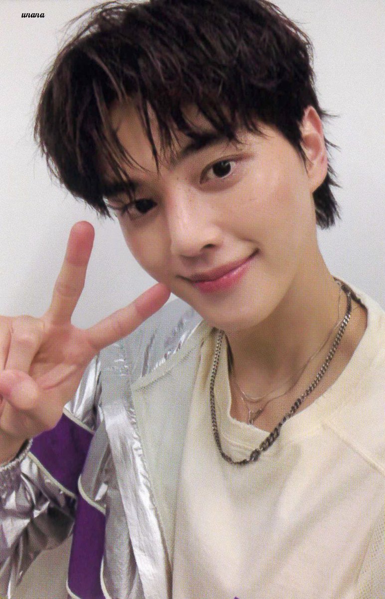 haru423_b's tweet photo. 미남의 셀카달란트 느껴보자 https://t.co/aQPd9PgxNQ