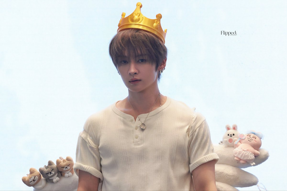 Flipped1025's tweet photo. 261017 Starriver 

👑🐰

#LeeKnow #StrayKids 
#리노 #스트레이키즈 #リノ https://t.co/UzLSOBYKCk