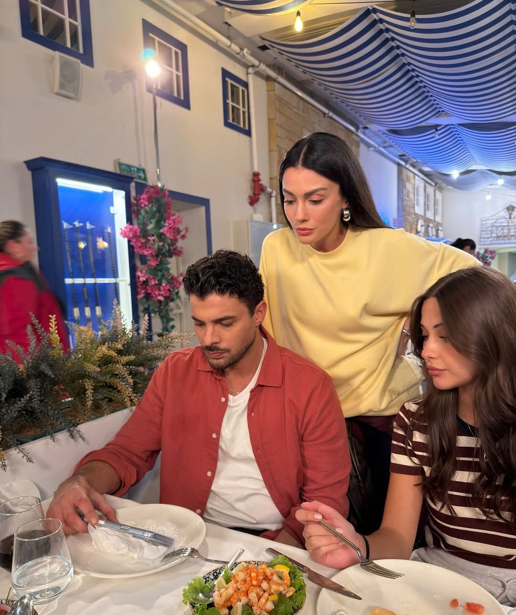 anii835's tweet photo. #HalitÖzgürSari ❤️💘
#TellMeTroy https://t.co/xBQiZsSdyj
