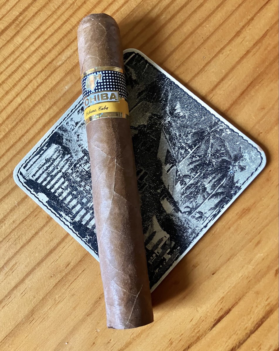 AngelGM87's tweet photo. Cohiba Siglo VI (150x52). VG Cañonazo. Uno de los mejores #Habanos y de mis favoritos. Con el añejamiento especial de la marca. Para 70/75’. https://t.co/Fj22PgN4TJ