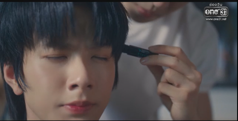 PeppermintField's tweet photo. จังหวะเครียดๆ แบบนี้แหละ ต้องกลิ้งยาดมลูกกลิ้งสีดำล้าววว 

MR FANBOY CHAPTER 8
#MrFanboyEP8
#PeppermintFieldBlackSeriesxรักสุดใจนายแฟนบอยSeries https://t.co/i7jVJQdduq