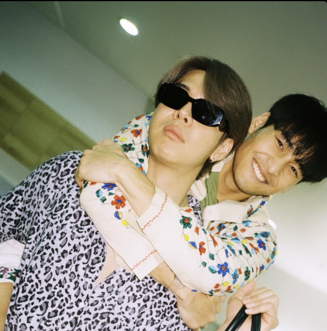 MulliUso's tweet photo. จ็อบโปยังอยู่ จ็อบโปไม่เคยล่ม ชาว 2.5 ยังคงเหนียวแน่น มั่นคงเข้าไว้ จ็อบโปมีโมเม้นแล้วเว้ย เข้าใจจ็อบทุกอย่าง พี่โปสวยอ่ะเนอะ หึ่ยยยยยย https://t.co/WdCYPpPb2i