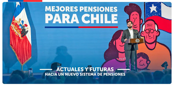 asperomundo's tweet photo. Ningún país llevó la privatización de las pensiones tan lejos como Chile. Desde 1981, cada trabajador ahorra para su jubilación en una cuenta individual gestionada por empresas privadas.

El modelo prometía mejores pensiones gracias a los mercados. Los fondos fueron rentables, pero las pensiones resultaron tan insuficientes que gobiernos de izquierda y de derecha tuvieron que reforzar la protección pública: Bachelet en 2008, Piñera en 2022 y Boric en 2025.

El país que privatizó las pensiones acabó volviendo a la solidaridad colectiva. Conviene recordarlo en el debate español.

El fracaso del experimento neoliberal chileno.
https://t.co/STbGT5ZSET
@Rafalote2 
@pilarlarraona
@GRAFO1903
@DiazChurches
@oscarmartin4
@TheBidan