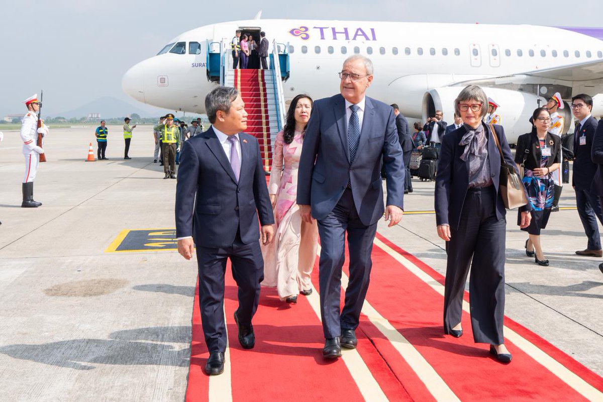 ParmelinG's tweet photo. Just arrived in Hanoi 🇻🇳 this morning! It was an honour to meet with President Tô Lâm 🤝
Our discussion focused on strengthening bilateral relations, exchanging views on key regional and international developments, and advancing economic cooperation, notably through the conclusion of a free trade agreement between the EFTA States and Vietnam.