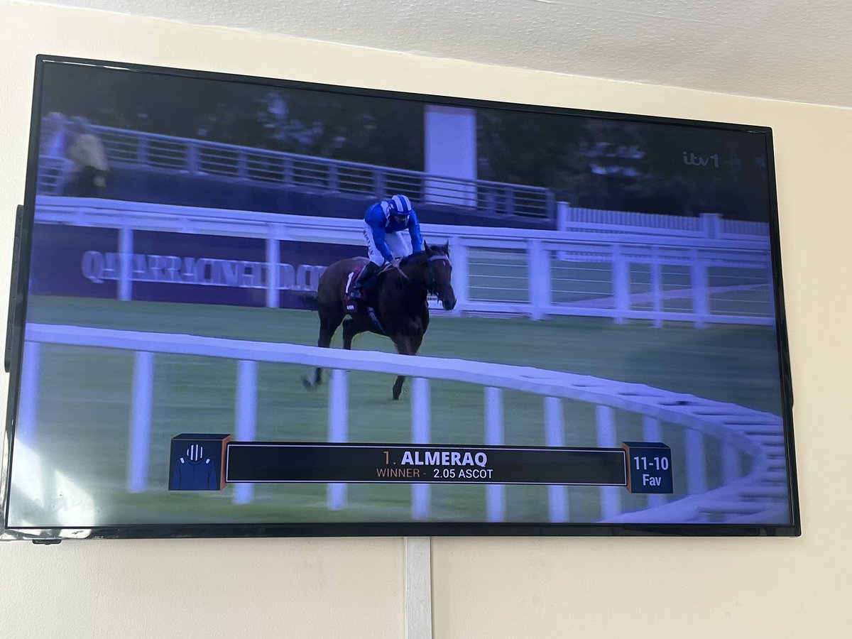 ertips09's tweet photo. 🚨BOOOOOOOM 💥💥

THE WIN DOUBLE LANDS  AT 3/1💰💰

WELL DONE IF YOU GOT ON🤑

HAPPY SATURDAY 🍻

#ascot #horseracingtips #horseracingtwitter #almeraq #WINNER #tips #newtonabbot #tipster #BettingX #bettingtips #saturdayfun https://t.co/rTtsBc7dUC