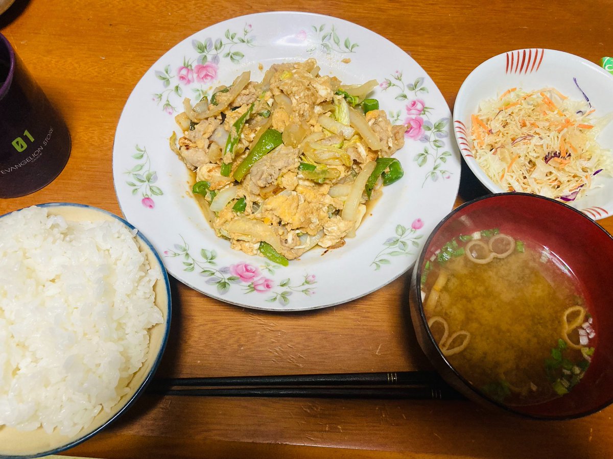 yonezo_213's tweet photo. 肉野菜と卵のいりつけ
(  '-' )
もう一歩でしたね https://t.co/kPtcWlZ9Mp