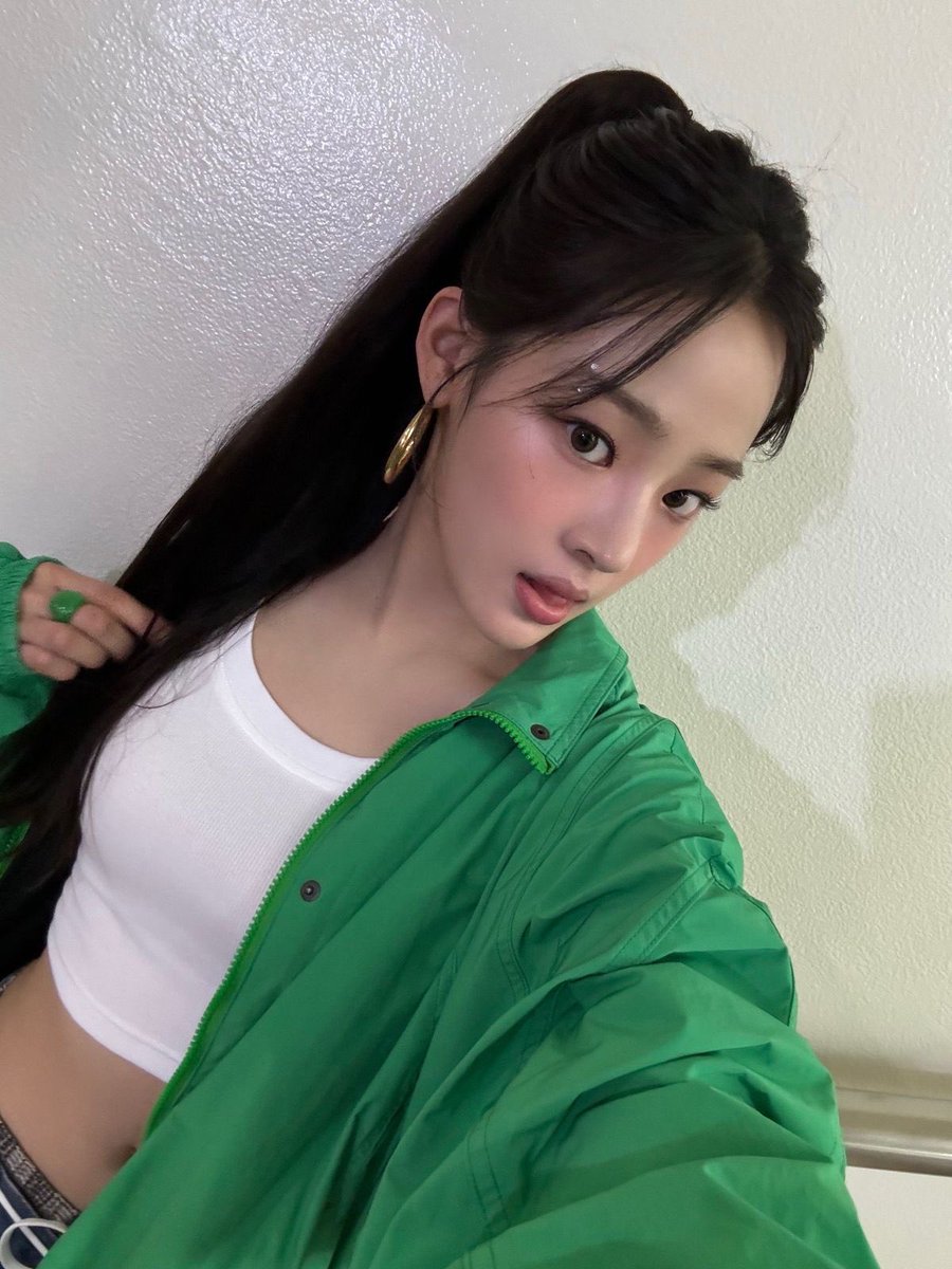 Cm0ngkey's tweet photo. 그린뭉은 눈이 개안되는 그런게 있어 https://t.co/UJKh7XpOE6