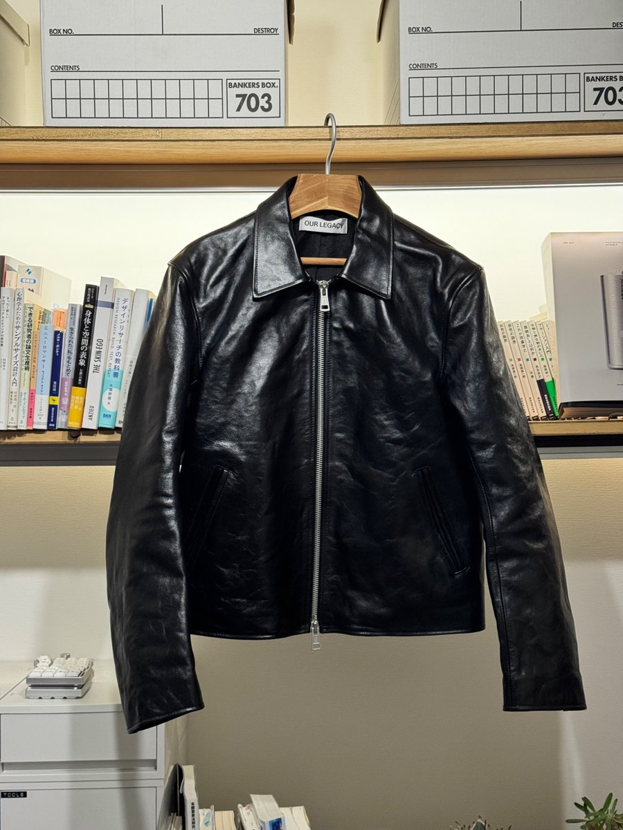 CoarsePaper's tweet photo. 今年もう服買いません👋 https://t.co/wWmdhrFdT3