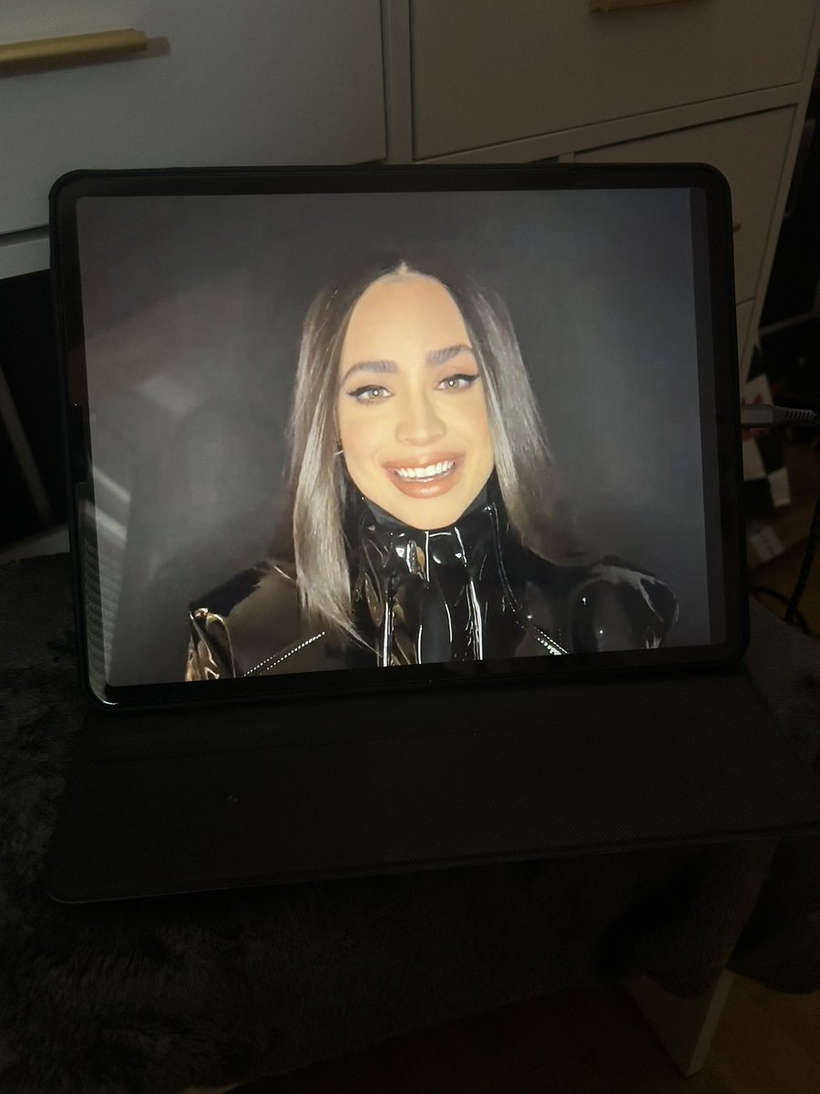 LaillaSofia's tweet photo. I love cleaning my room while watching her old streams 🥺❤️🩹
it makes me feel closer to her. @SofiaCarson #sofiacarson https://t.co/COwP5I5vpB