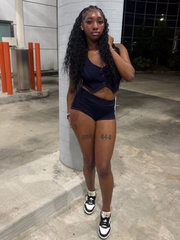 Prettynoanh's tweet photo. Pretty ass getting fat💋💋 https://t.co/TrvcVIZaPt