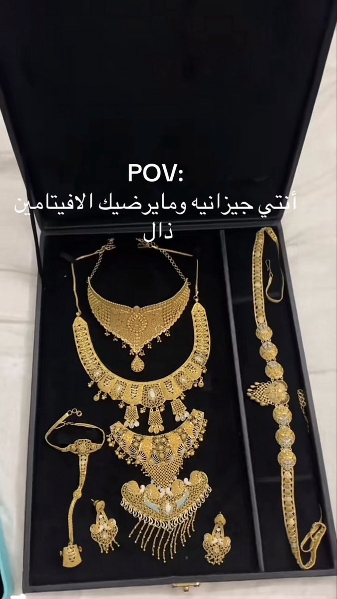 keepituunknown's tweet photo. @sssoouullmate @2030pantless جوكم ذهب الهنود و حتى ذهب الهنود مصبوب صب الي عندكم اردى مصنعيه يا حرام مجبوره تلبسين ابو فراغات لانه على ميزانيتكم التعبانه و على ذوقكم الدفش https://t.co/65hs9yKl3h