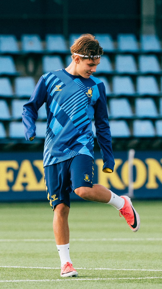 3pointdk's tweet photo. Dagens anden kamp live på 3point er i gang ✨ følg med på https://t.co/M7y7ftokn7 https://t.co/212BnD6CZb