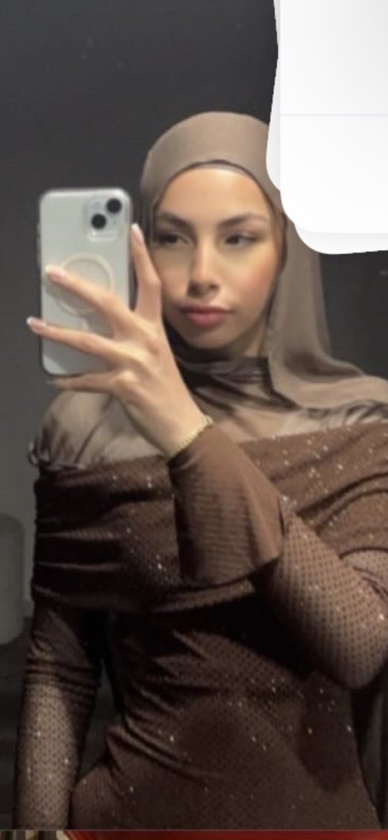 janberryfrjv's tweet photo. Another sexy hijabi irl without her hijab https://t.co/LCaH7eMf1W