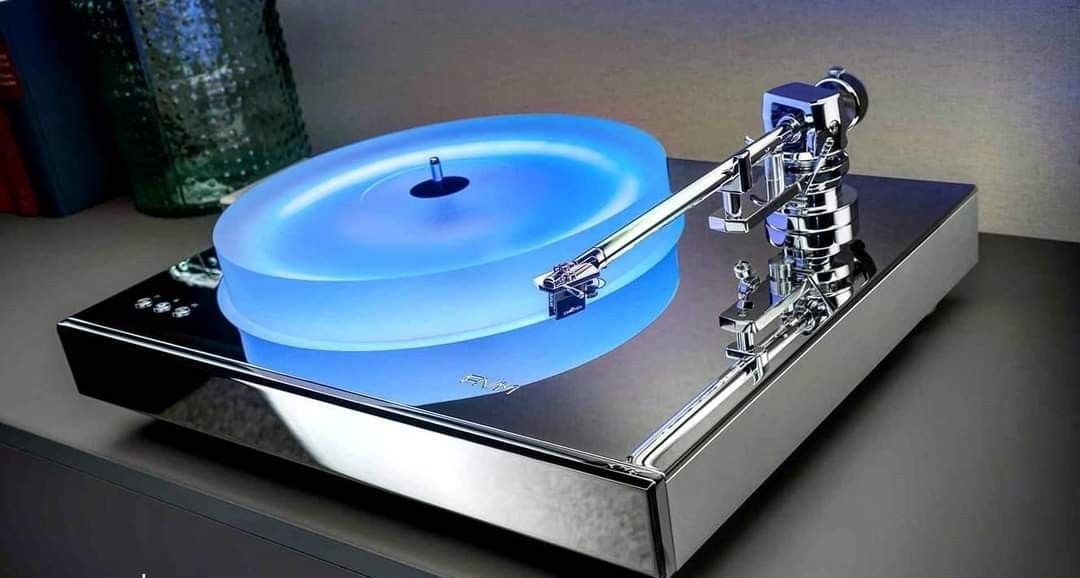 INTERIORBYHUT's tweet photo. Listening to your favorite vinyl records just hits different when your turntable looks like a futuristic glowing piece of art https://t.co/rv5xcJFl4S