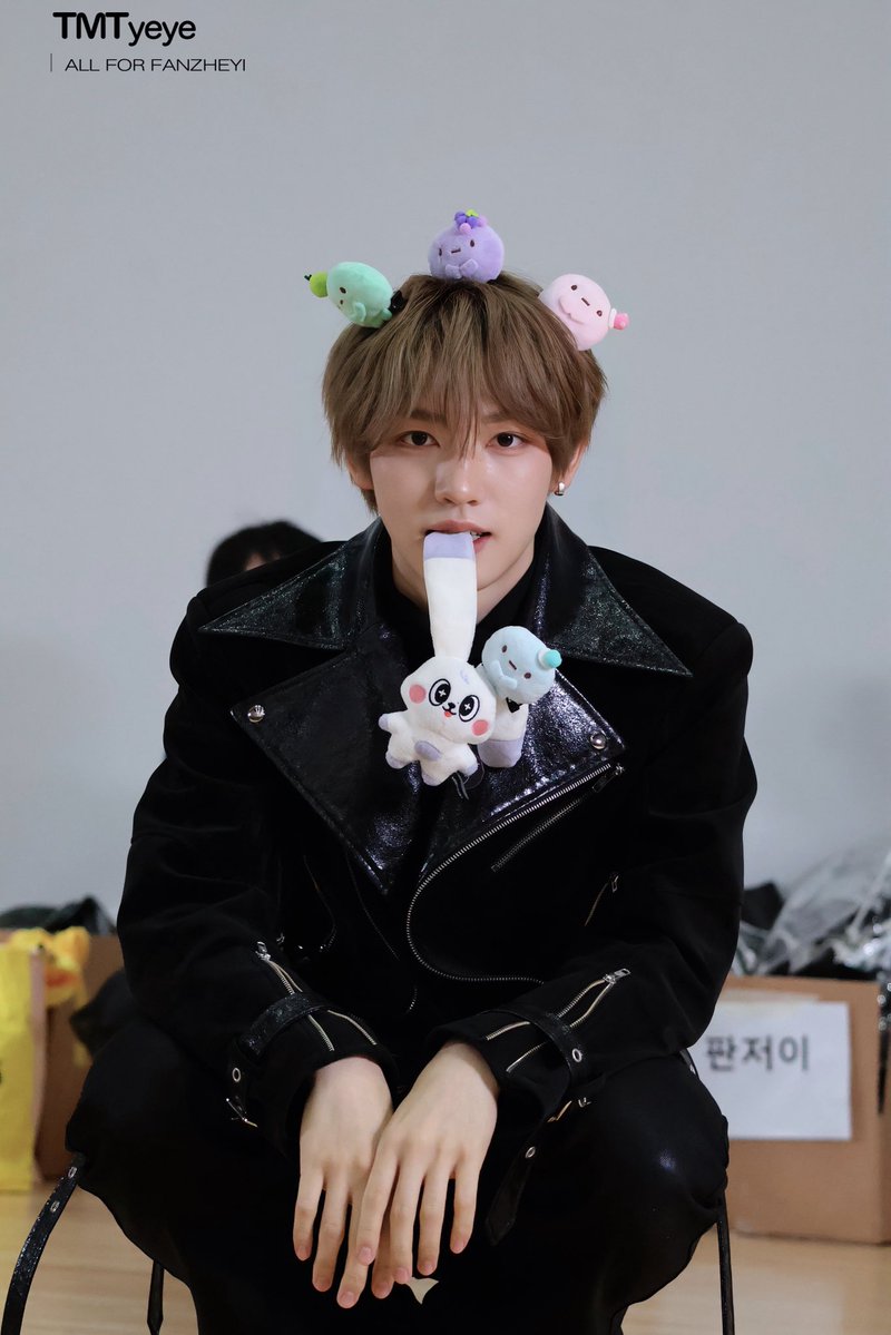 TMTyeye's tweet photo. 20261017  애플뮤직

🐰

#范哲逸 #FANZHEYI #판저이 
#modyssey #모디세이 https://t.co/07R6atdH3d