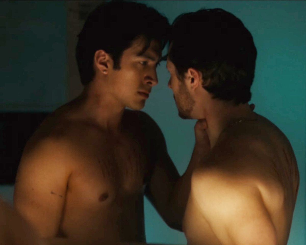 lalalandleopard's tweet photo. I just noticed the scratches on Henry's chest and Rapp's back 🫣 I brightened it a little https://t.co/LF9585yGya