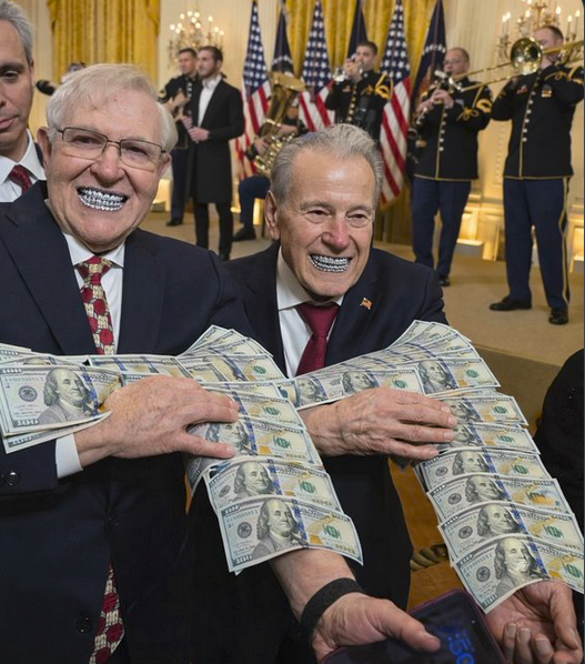 HarvFinkelstein's tweet photo. @ScottFishman HOLOHOAX
ONLY VICTIMS ARE HARD WORKING TAX PAYING AMERICANS https://t.co/vAkMWCigAN