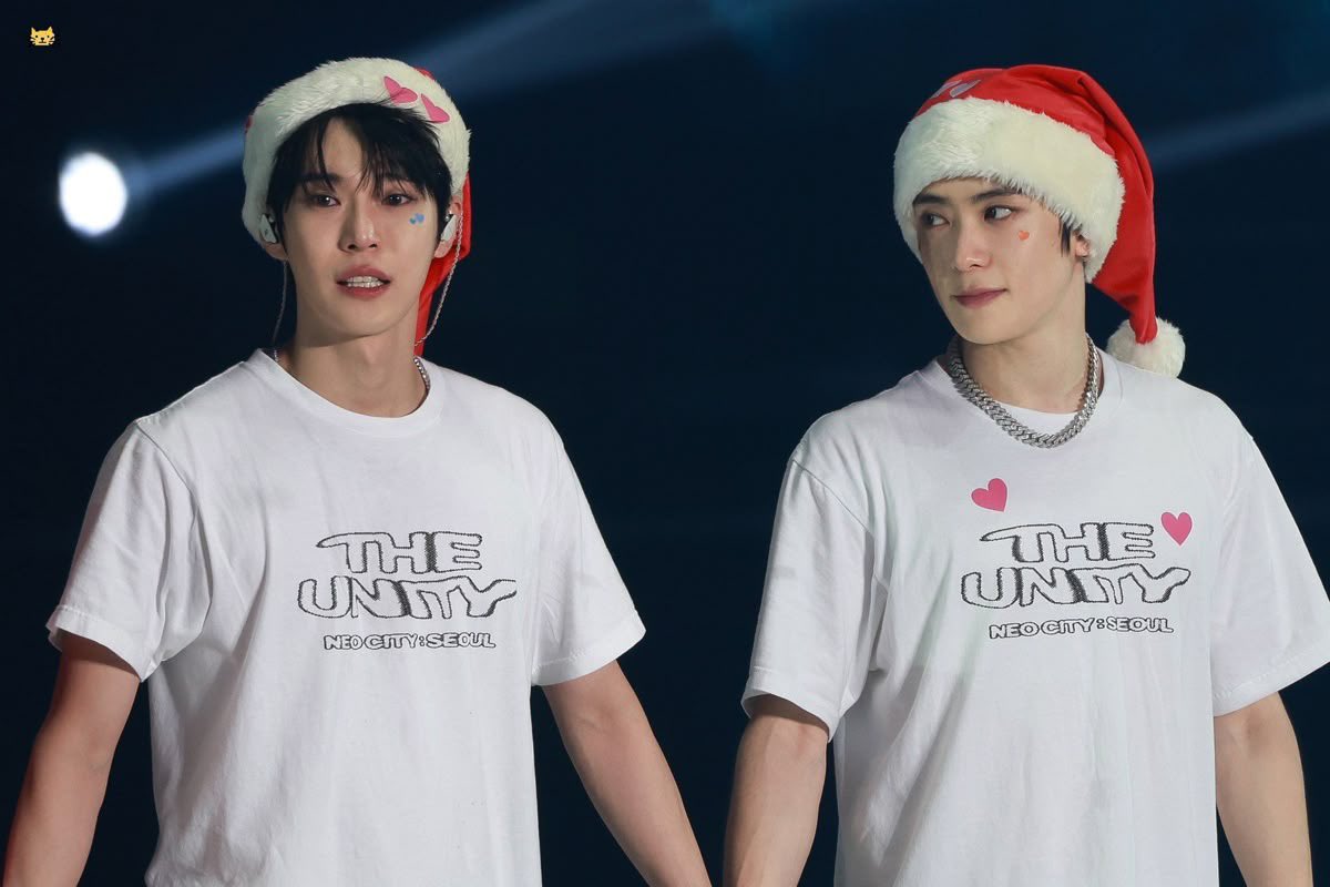 seeeesky's tweet photo. : สเปคคุณเป็นแบบไหน
แจฮยอน : คนที่ร้องไห้แล้วยังสวย

: เมมเบอร์คนไหนที่ร้องไห้แล้วยังสวย
แจฮยอน : โดยองแน่นอนครับ

ป๊าม๊าผม https://t.co/pP6rWZQhmw