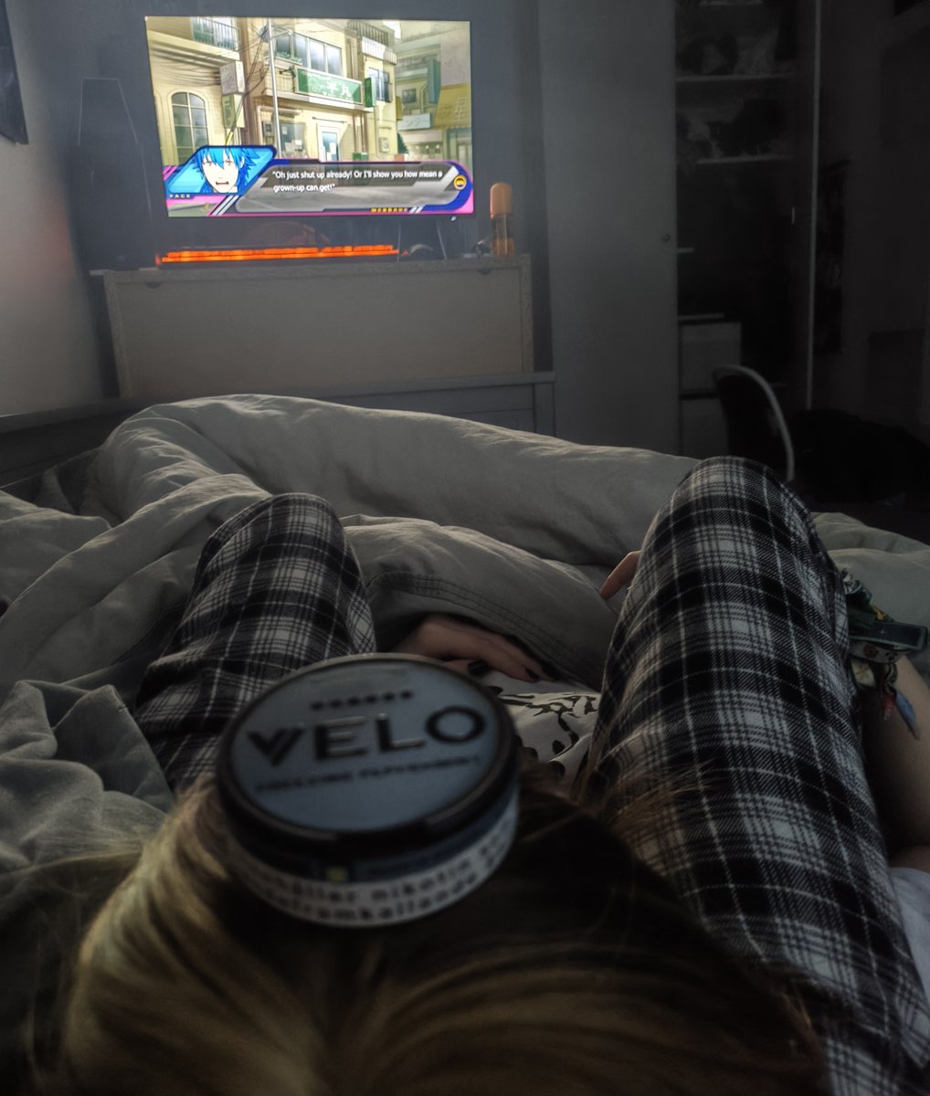 Evilomonoiz's tweet photo. Thry call her the Happiest woman on earth https://t.co/25qPBbz7MS