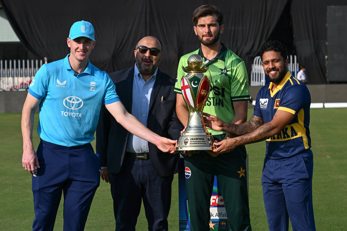 MSDianMrigu's tweet photo. Trophy photoshoot for the ODI Tri Series involving Pakistan, England and Sri Lanka.

#TriSeries #PAKvSL #PAKvENG #ENGvSL https://t.co/cWdtdlrViX