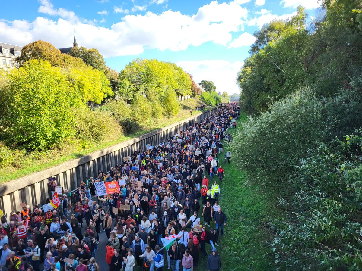 jonah_FCL's tweet photo. Il y a 5 minute et 300m de différence sur les 2 photo https://t.co/CQLtpz7lfH