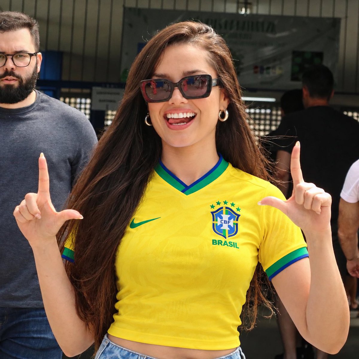 cactosmineiros's tweet photo. AQUI NÃO É QUINTAL DA MÃE JOANA, AQUI É O BRASIL! 🇧🇷⭐ https://t.co/2Rsjf4XO0M