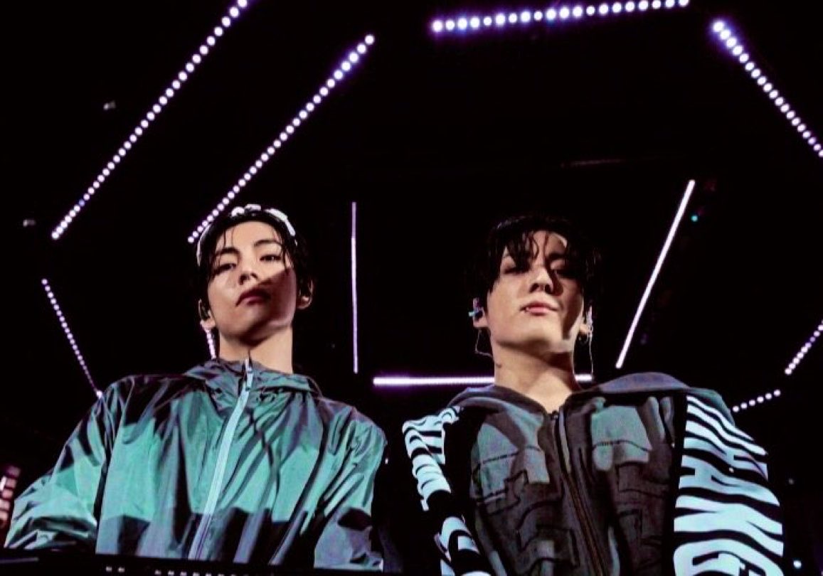 jungkovtae's tweet photo. TAEKOOK!!!! https://t.co/xazgUZU9yH
