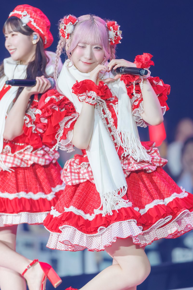Equai_wabi's tweet photo. 赤衣装と白マフラーの組み合わせが神

#齋藤樹愛羅 ちゃん
#イコラブ_カメコ https://t.co/El2RiW6ebe