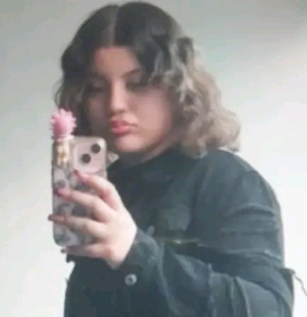 FreyjaBakke's tweet photo. #MISSING | Have you seen Sara?

The 15-year-old is missing from #Birmingham and we want to make sure she's okay.

Sara is 5ft 3in tall and she was wearing black leggings, a khaki hoodie and a black headscarf.

If you've seen her call 999 quoting PID 454572. Thank you. https://t.co/tJppHAHvc1