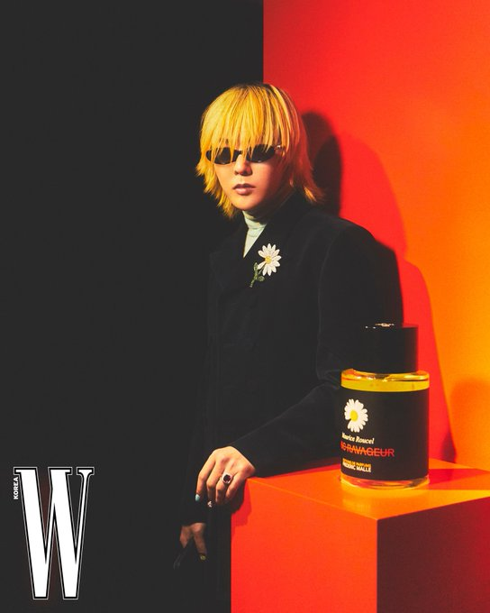 _Kpop_Stats_'s tweet photo. G-DRAGON of BIGBANG graces W Korea with Musc Ravageur × PEACEMINUSONE. https://t.co/m4CWxQMd5X